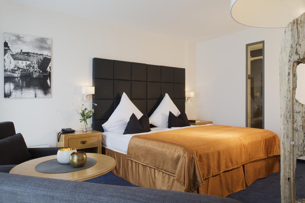 Ueckermünde Hafenhotel Pommernyacht חדר תמונה