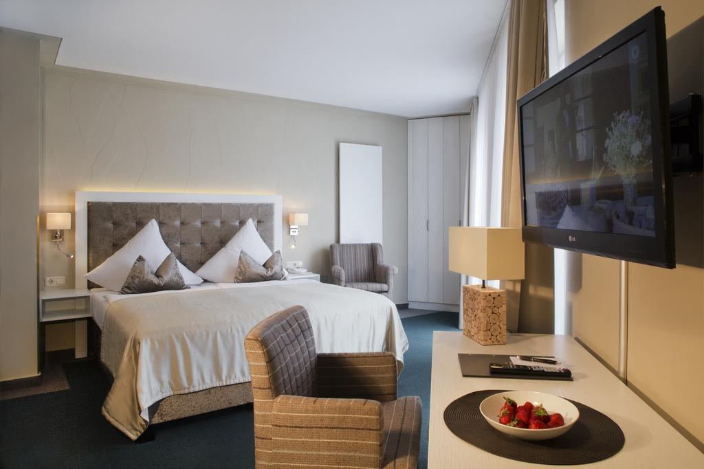 Ueckermünde Hafenhotel Pommernyacht חדר תמונה